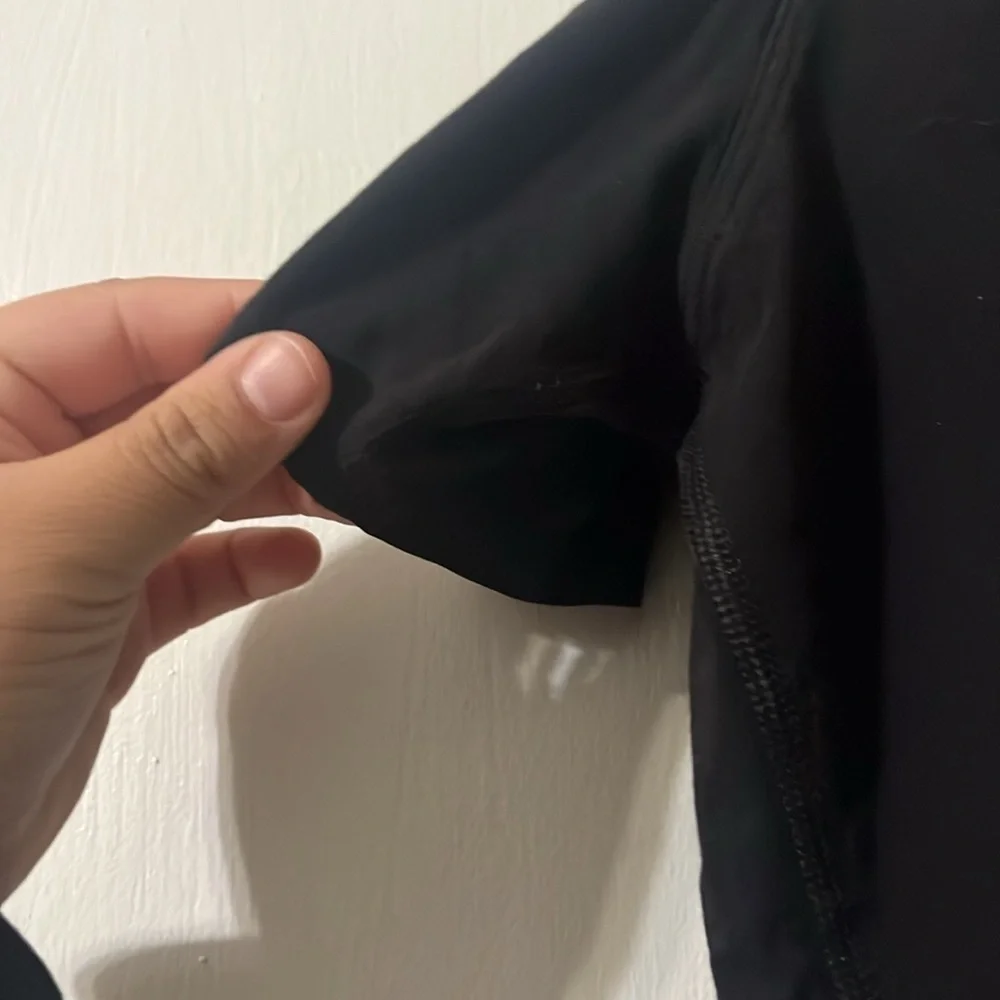 Lululemon over size shirt - Picture 3 of 5